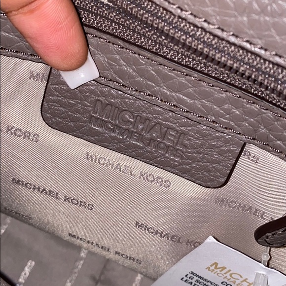 Michael Korda Purse and Wallet - Picture 6 of 11